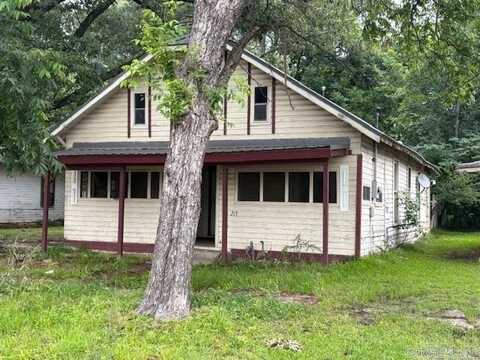 215 S Washington Street, Hope, AR 71801