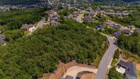 172 Manitou, Maumelle, AR 72113