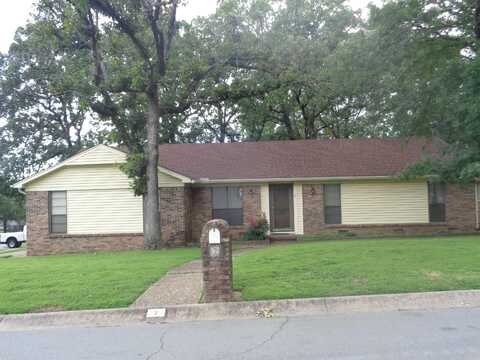 2 Wellington Court, Little Rock, AR 72227