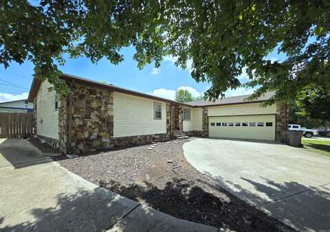 207 Keasler, Paragould, AR 72450