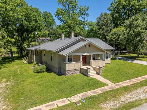 207 Combs Avenue, Cotter, AR 72626