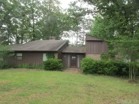 6601 Twin Oaks Lane, Pine Bluff, AR 71603