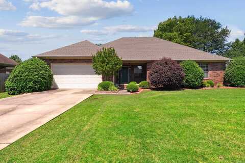 1045 Spatz Cir, Conway, AR 72034