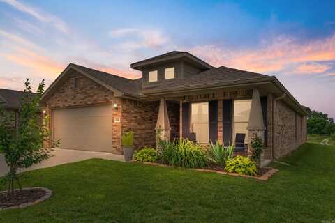 526 NW 62nd Avenue, Bentonville, AR 72713