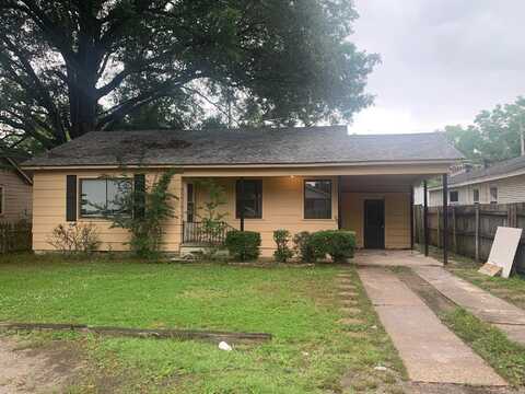 210 W Lynn Street, Stuttgart, AR 72160