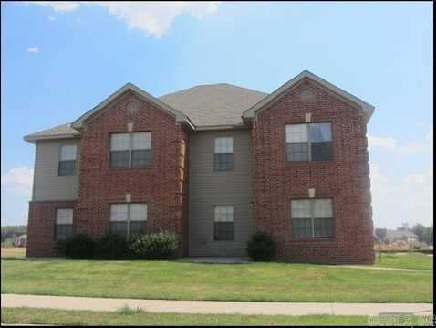 10800 Frenchmen Loop Unit B, North Little Rock, AR 72113