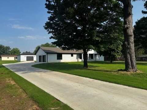 1729 Paragould Road, Jonesboro, AR 72405