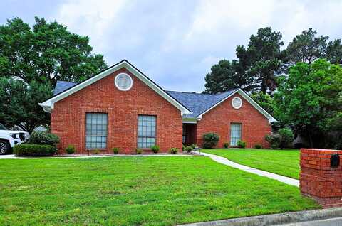 3801 E Castleridge Drive, Texarkana, AR 71854
