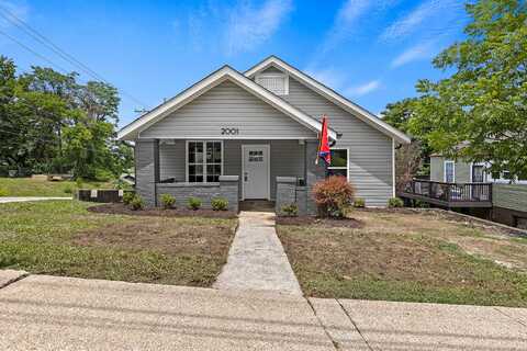 2001 Vine Street, Chattanooga, TN 37404