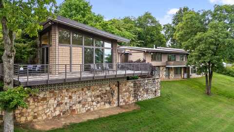 702 S Crest Road, Chattanooga, TN 37404