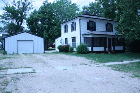 1621 10th Street, Aurora, NE 68818