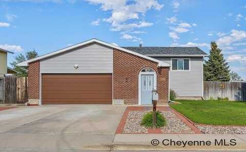 7207 BOMAR DR, Cheyenne, WY 82009