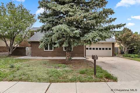 7108 VOLAR DR, Cheyenne, WY 82009