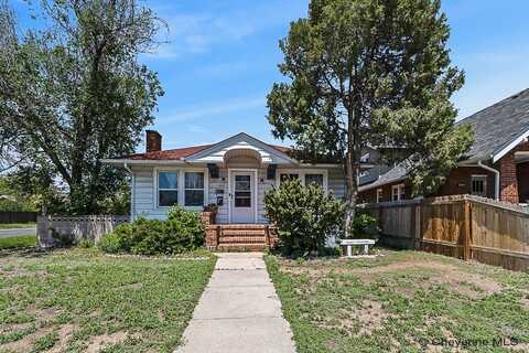 202 E 3RD AVE, Cheyenne, WY 82001