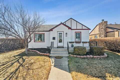 323 E 4TH AVE, Cheyenne, WY 82001