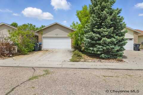 3806 VILLAGE VIEW LN, Cheyenne, WY 82009