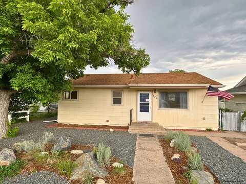 570 W 7TH ST, Cheyenne, WY 82007