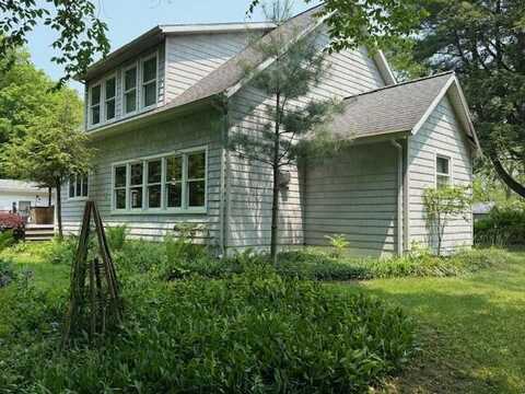 285 SCOTT STREET, NEWAYGO, MI 49337