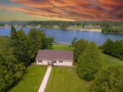 1817 LINDBURGH LANE, CHEBOYGAN, MI 49721