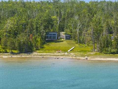 2960 W US 23, CHEBOYGAN, MI 49721