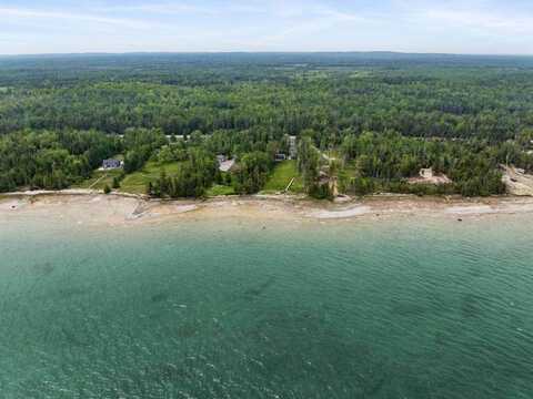 2960 W US 23, CHEBOYGAN, MI 49721