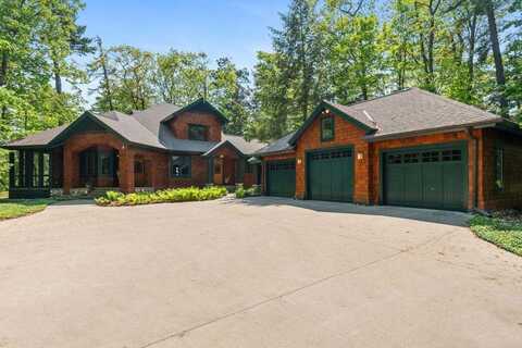 805 GLENN DRIVE, HARBOR SPRINGS, MI 49740