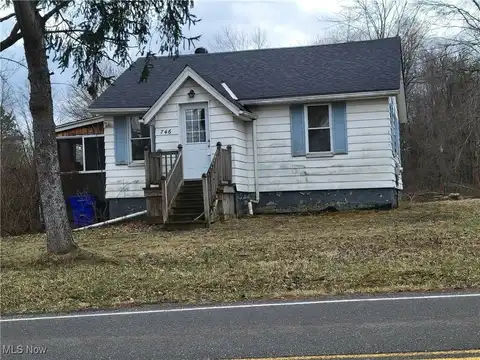 746 E LAKE STREET, RAVENNA, OH 44266