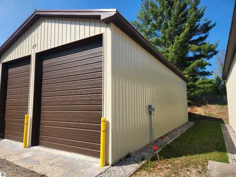 2338 US-131, SW, SOUTH BOARDMAN, MI 49680