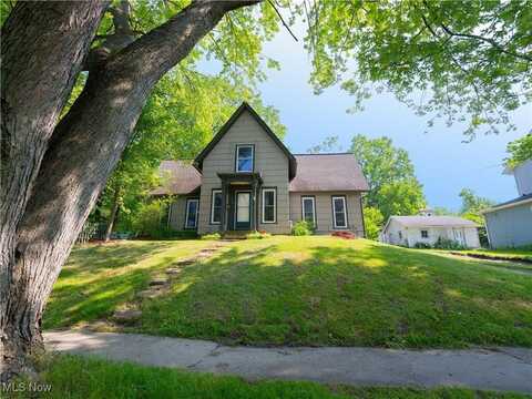 8121 MAPLE AVENUE, GARRETTSVILLE, OH 44231