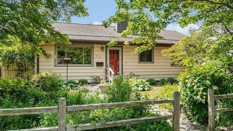522 LYON STREET, SOUTH HAVEN, MI 49090