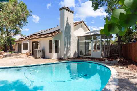 4704 Parkland Ct, Antioch, CA 94531
