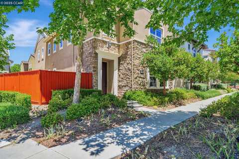 2063 Poinsettia St, San Ramon, CA 94582