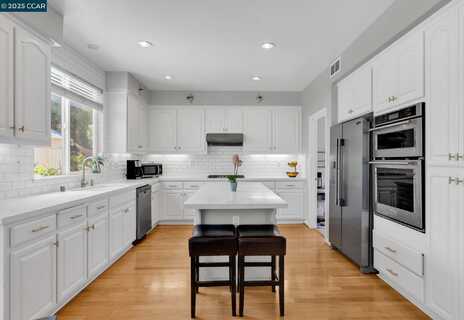 1731 Palmer Dr, Concord, CA 94521