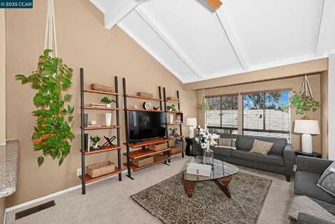 433 Ridgeview Dr, Pleasant Hill, CA 94523