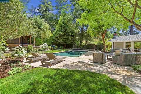 51 Ivy Dr, Orinda, CA 94563