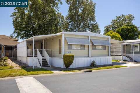 2110 Dalis, Concord, CA 94520