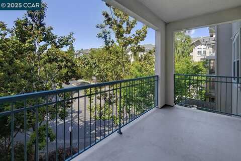 1840 Tice Creek Dr, Walnut Creek, CA 94595