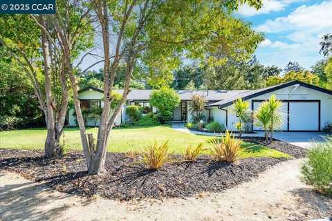42 Freitas Dr, Moraga, CA 94556