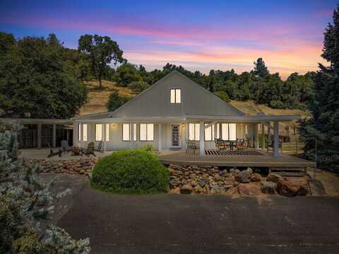 20020 Peppermint Falls Road, Jamestown, CA 95327