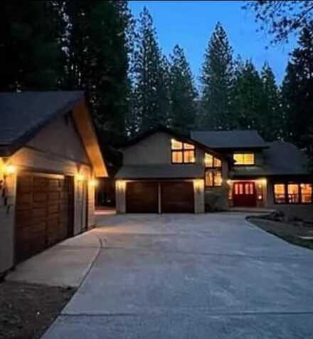 2387 Black Oak Drive, Arnold, CA 95223