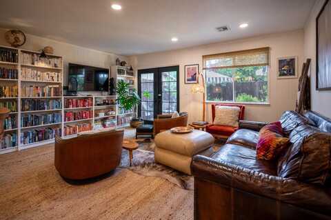 531 Surrey Court, Murphys, CA 95247