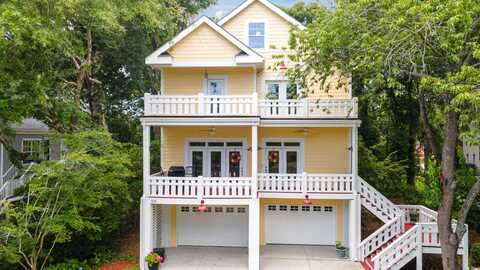 109 Marsh Point Dr., Pawleys Island, SC 29585