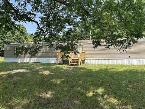 7462 Friendfield Rd., Effingham, SC 29541