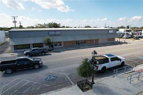108 E San Patricio Avenue, Mathis, TX 78368