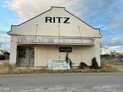 301 N Oak Avenue, Hebbronville, TX 78361