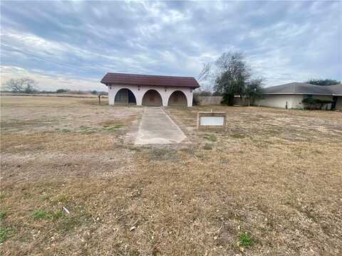 1312 E San Patricio Avenue, Mathis, TX 78368