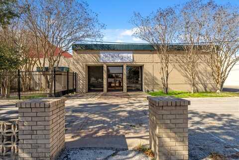 214 N Washington Street, Beeville, TX 78102