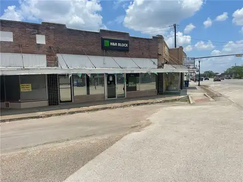 117 E Sinton Street, Sinton, TX 78387