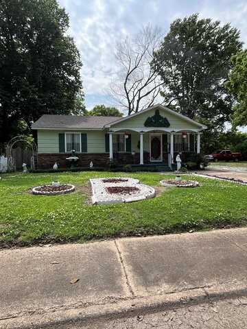 421 S 8TH STREET, West Memphis, AR 72301
