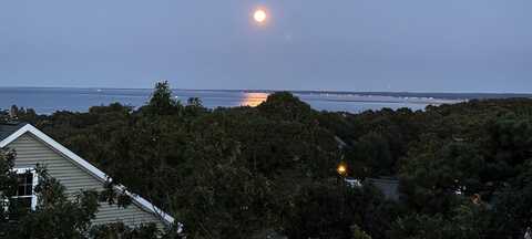 29 Sheppard Road, Sagamore Beach, MA 02562